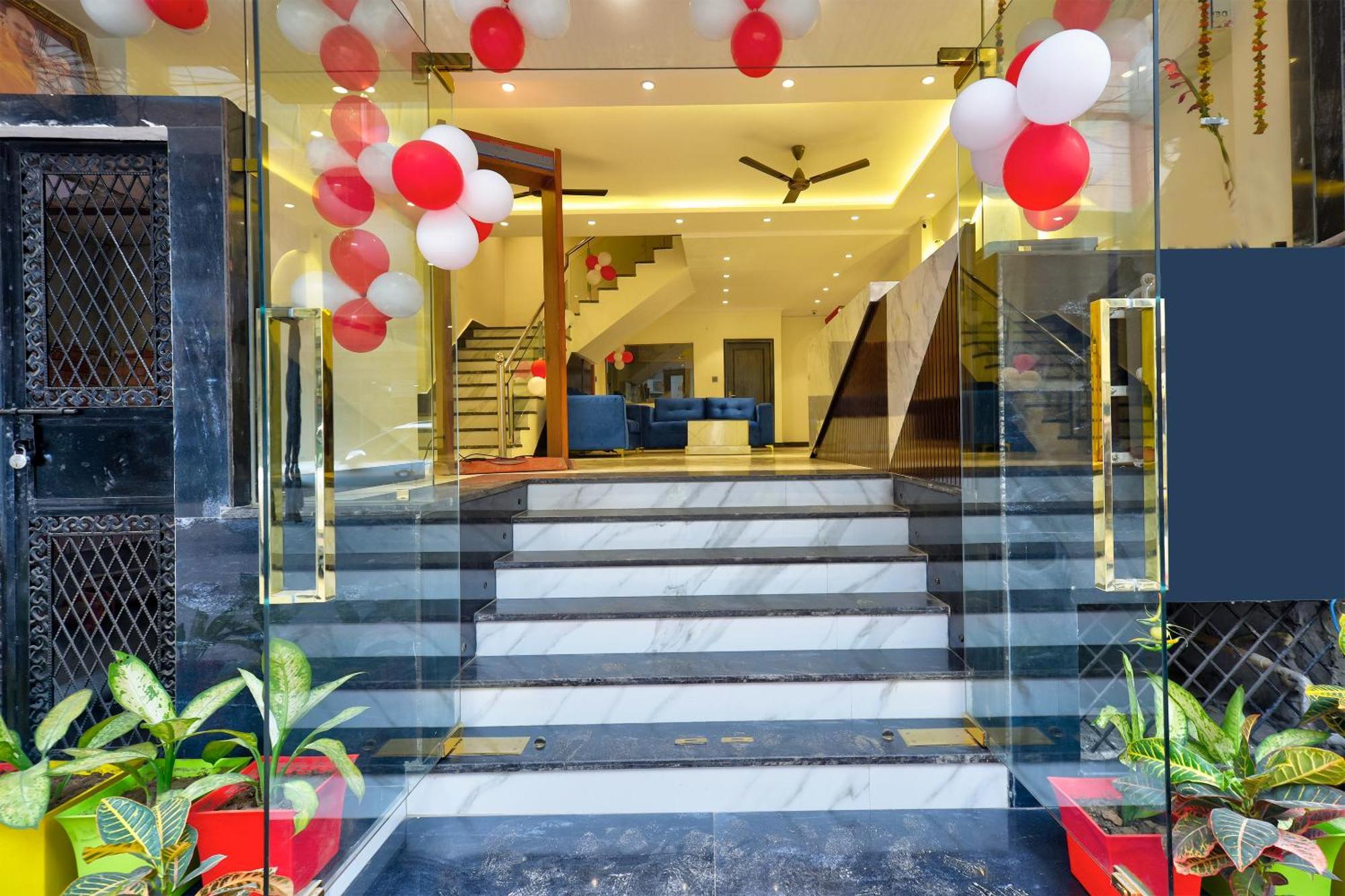 Hotel Surya Plaza New Delhi Extérieur photo