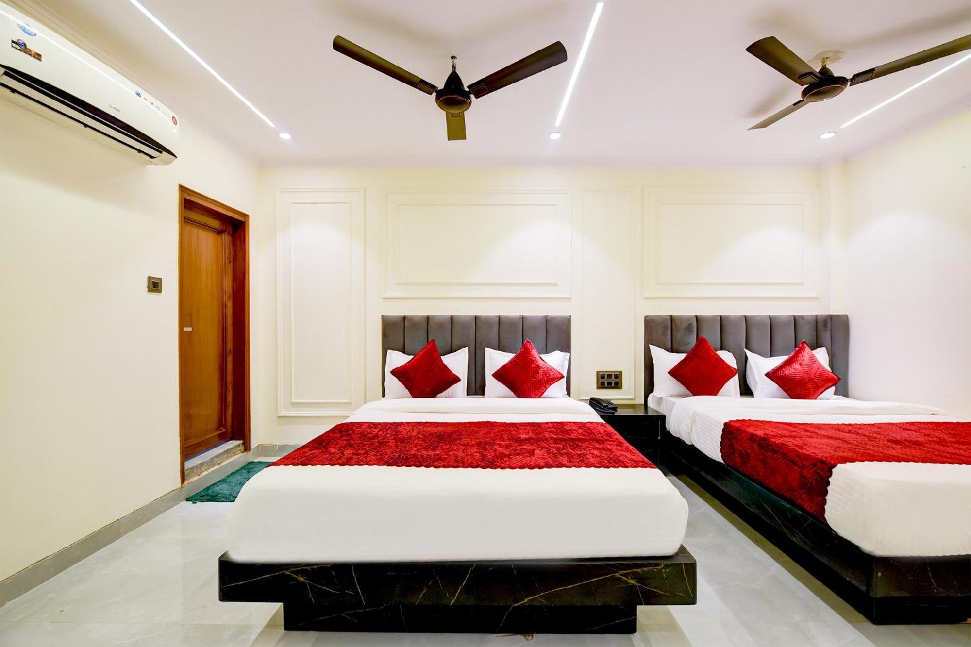 Hotel Surya Plaza New Delhi Extérieur photo