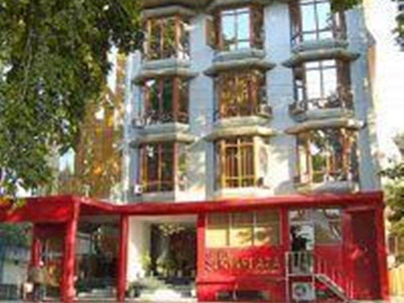 Hotel Surya Plaza New Delhi Extérieur photo