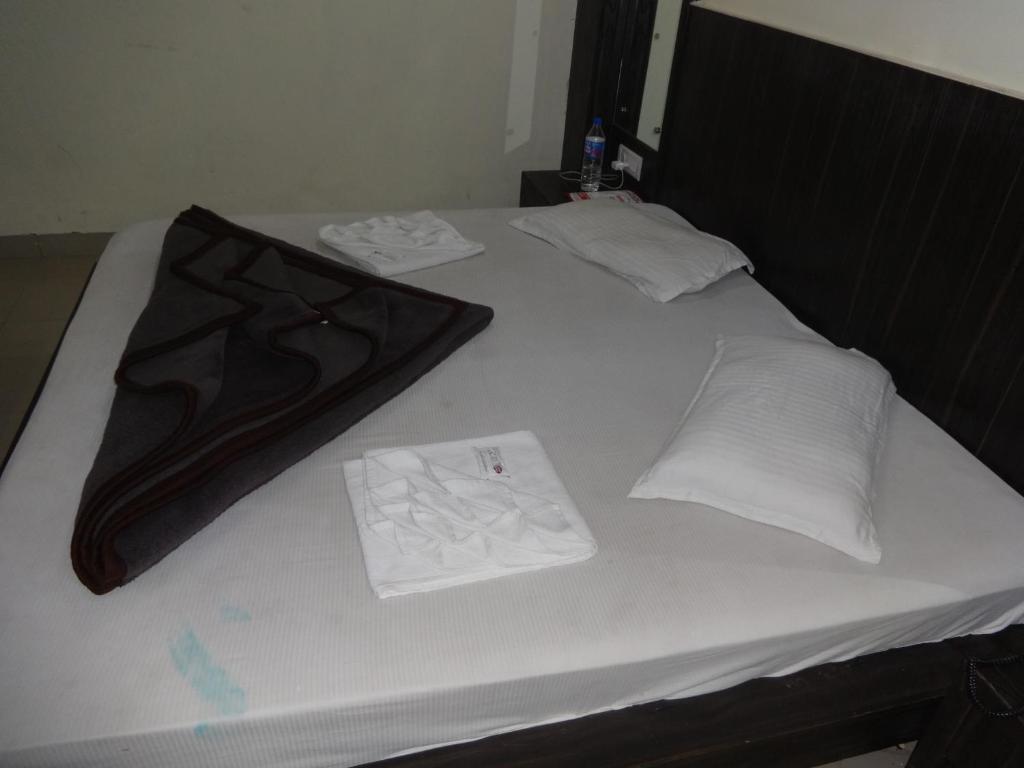Hotel Surya Plaza New Delhi Extérieur photo