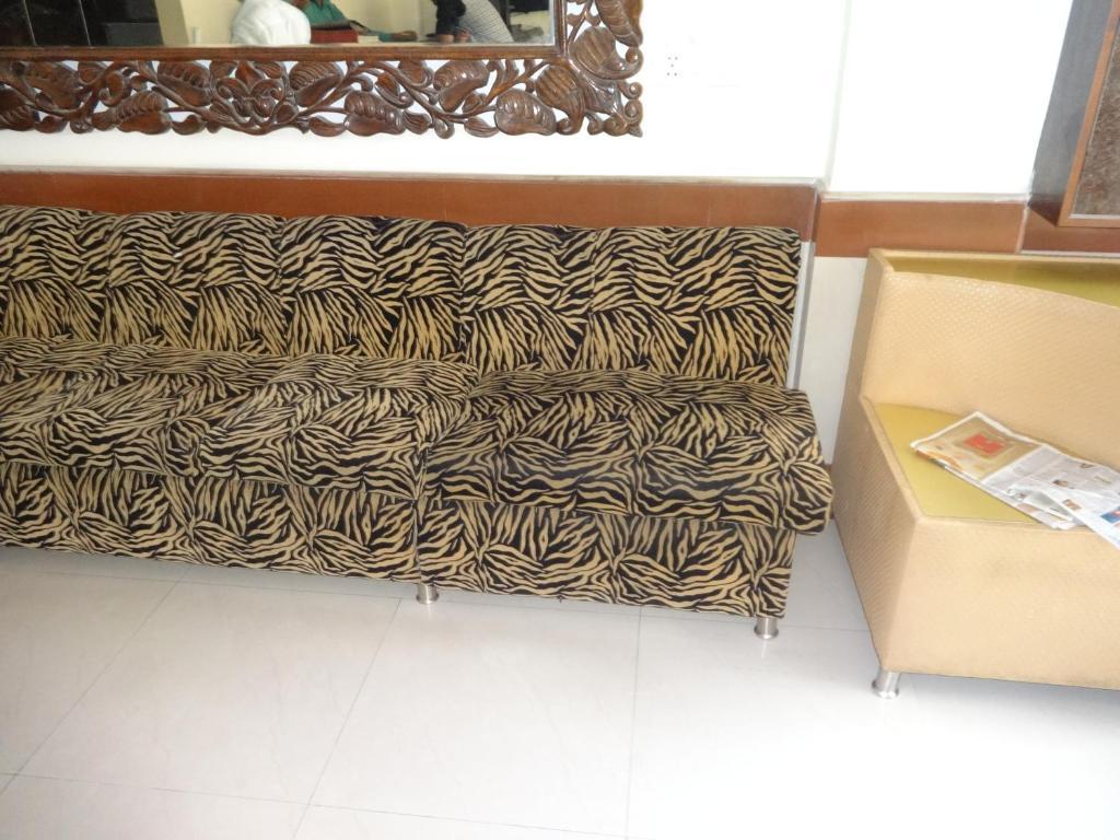 Hotel Surya Plaza New Delhi Extérieur photo